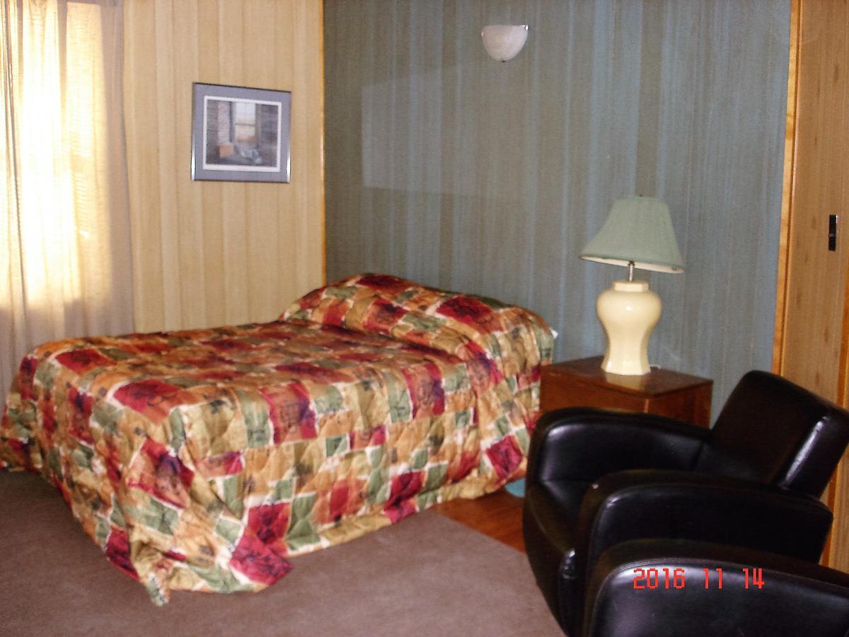 Simpson Hotel מראה חיצוני תמונה